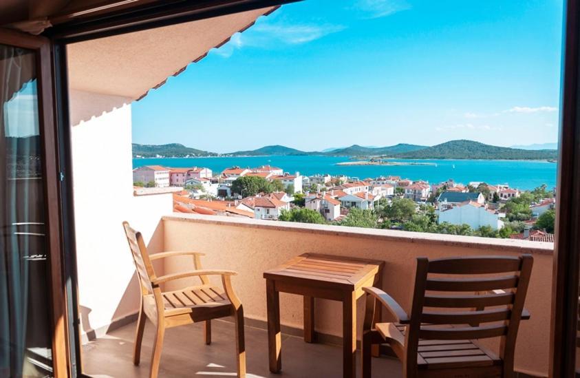 Cunda Tas Konak Otel Ayvalik Bagian luar foto